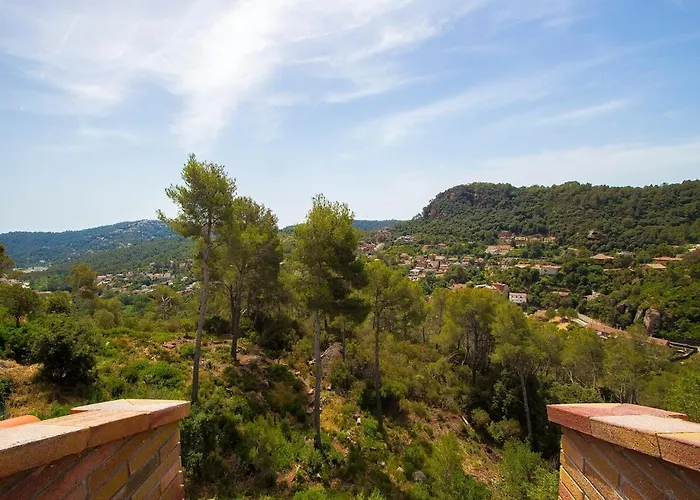 Nature & Tranquility Only 25km From Barcelona فيلة